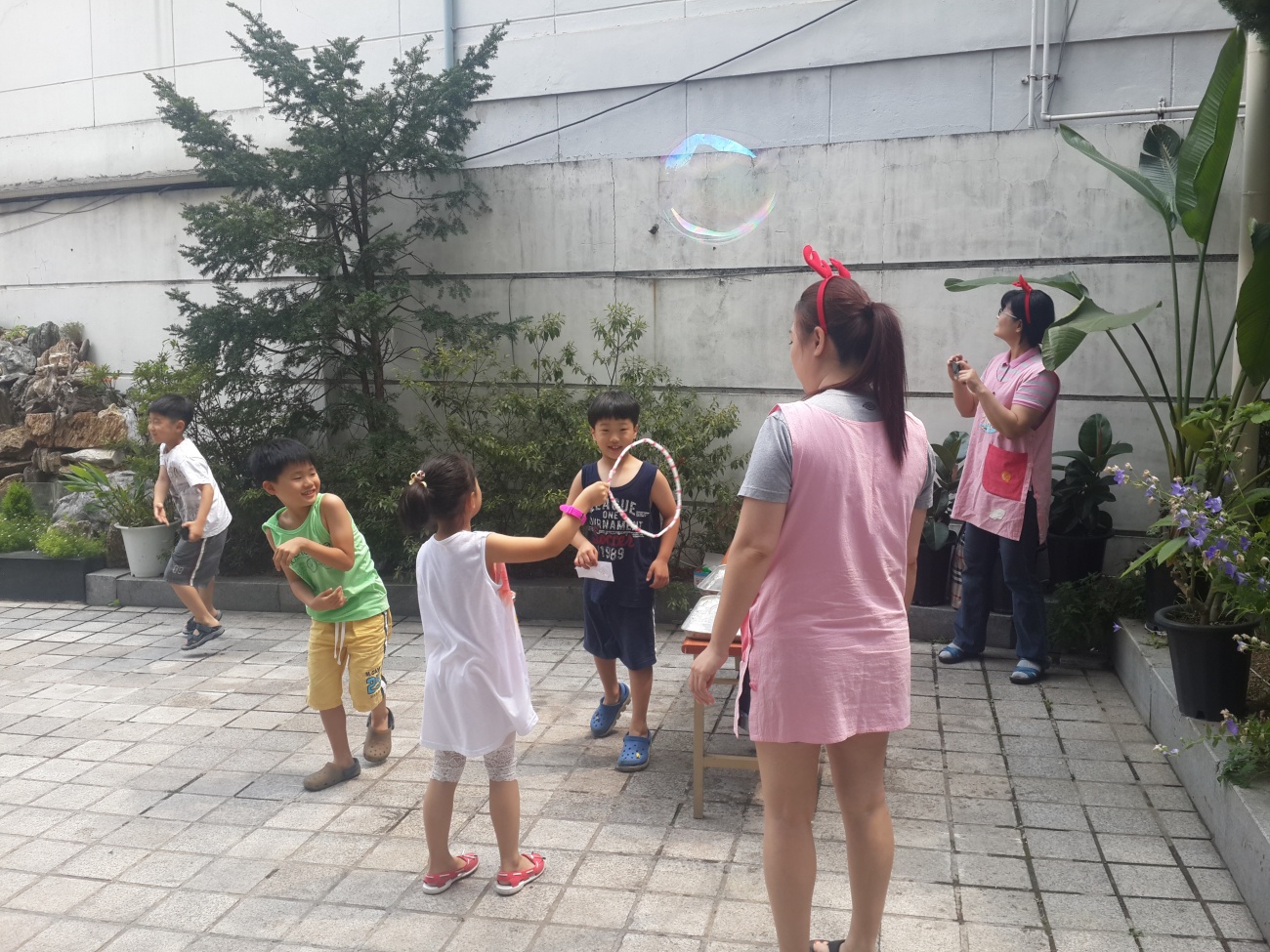 20140712_135421.jpg : 2014년 7월 12일 행사사진 (버블놀이)