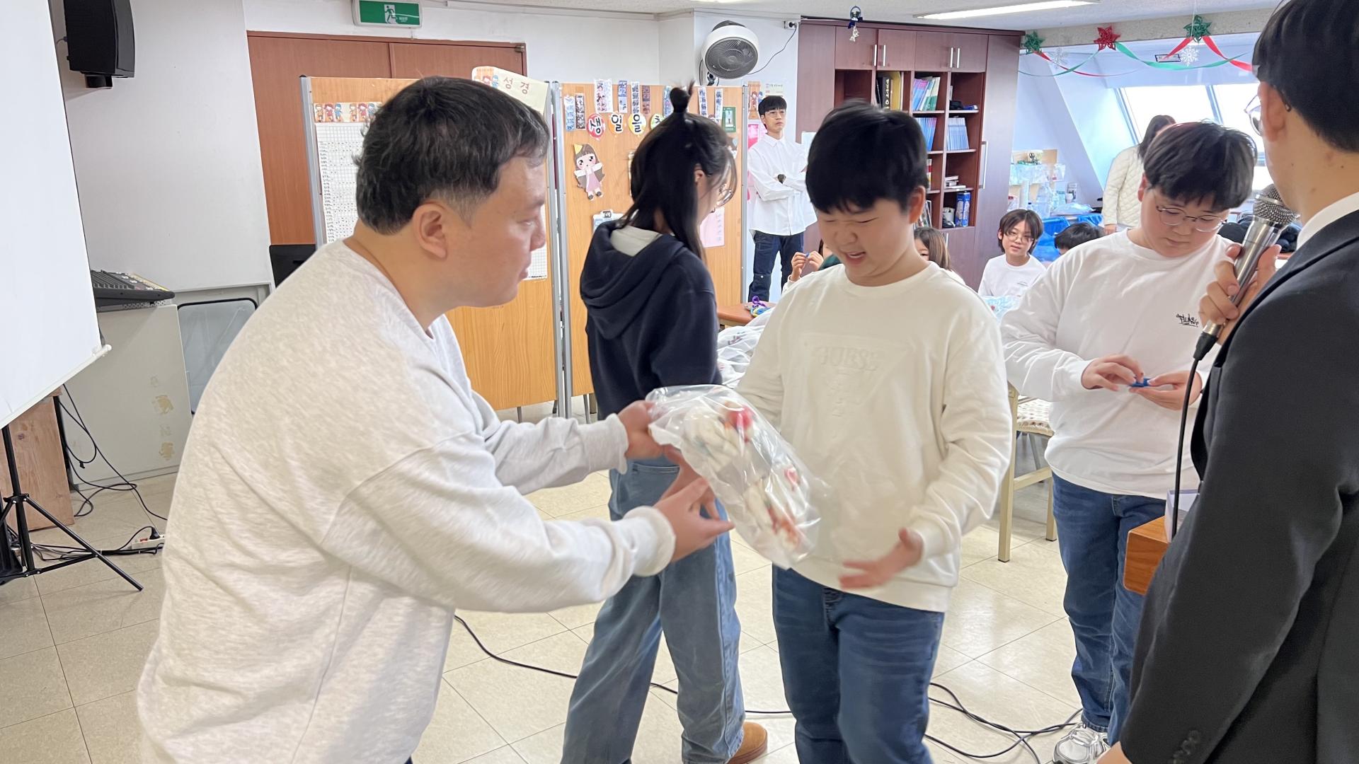 후암교회 초등부-2025.12.21 초등부-74322058045.jpg